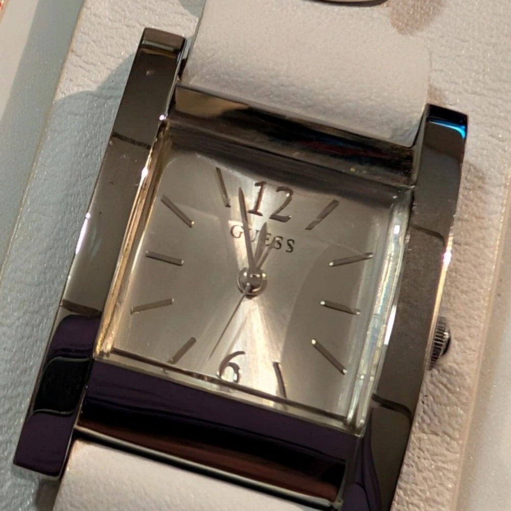 Guess Womens White Leather Cuff Watch Square Silver Dial Buckle Accent Y2K